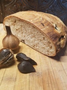 sourdough-bread-with-black-garlic